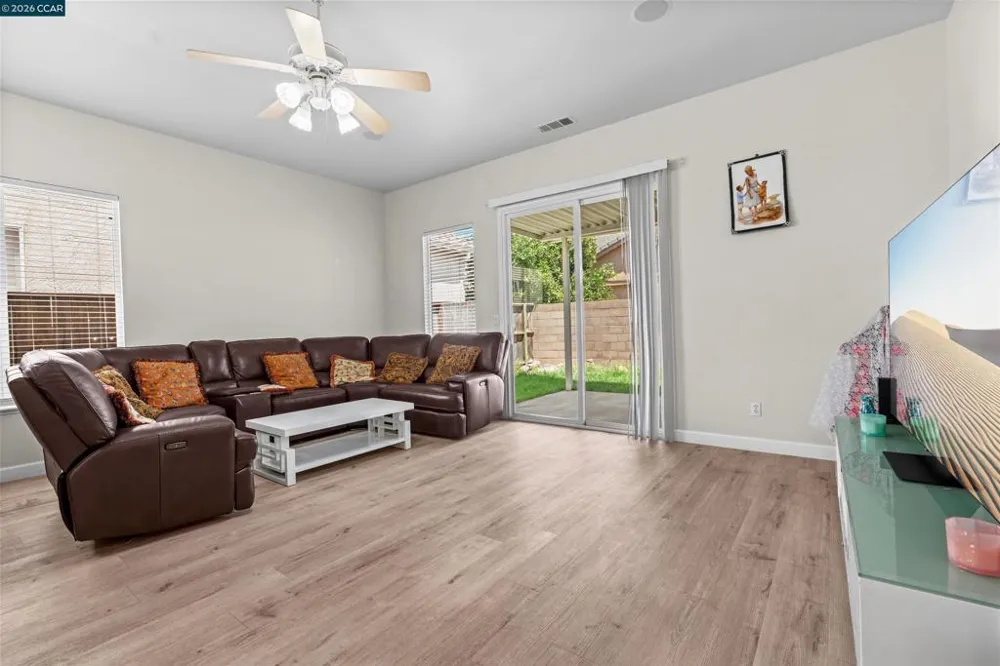 2408 Amber Elm Modesto, CA 95355