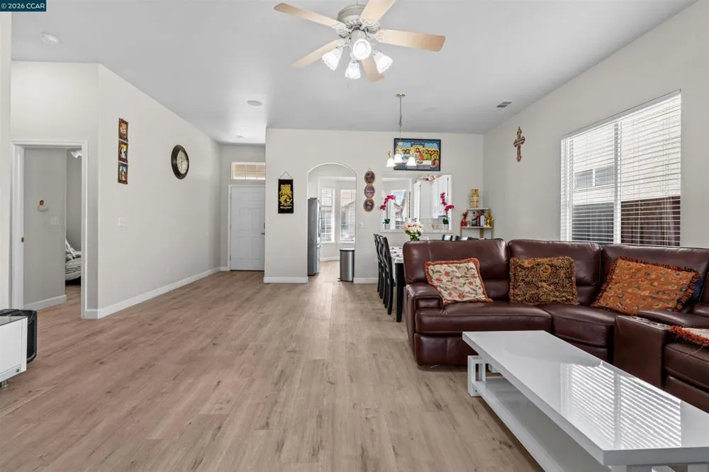 2408 Amber Elm Modesto, CA 95355
