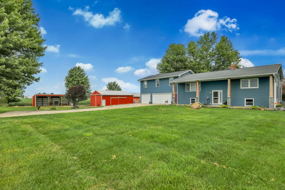 8720 Cochran Road Grand Ledge, MI 48837