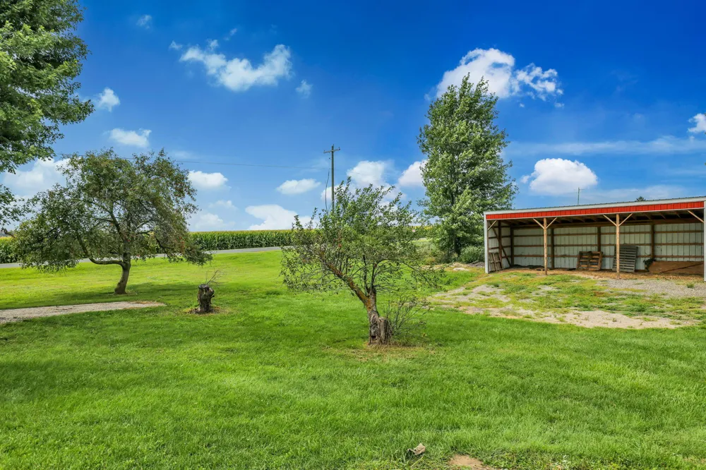 8720 Cochran Road Grand Ledge, MI 48837