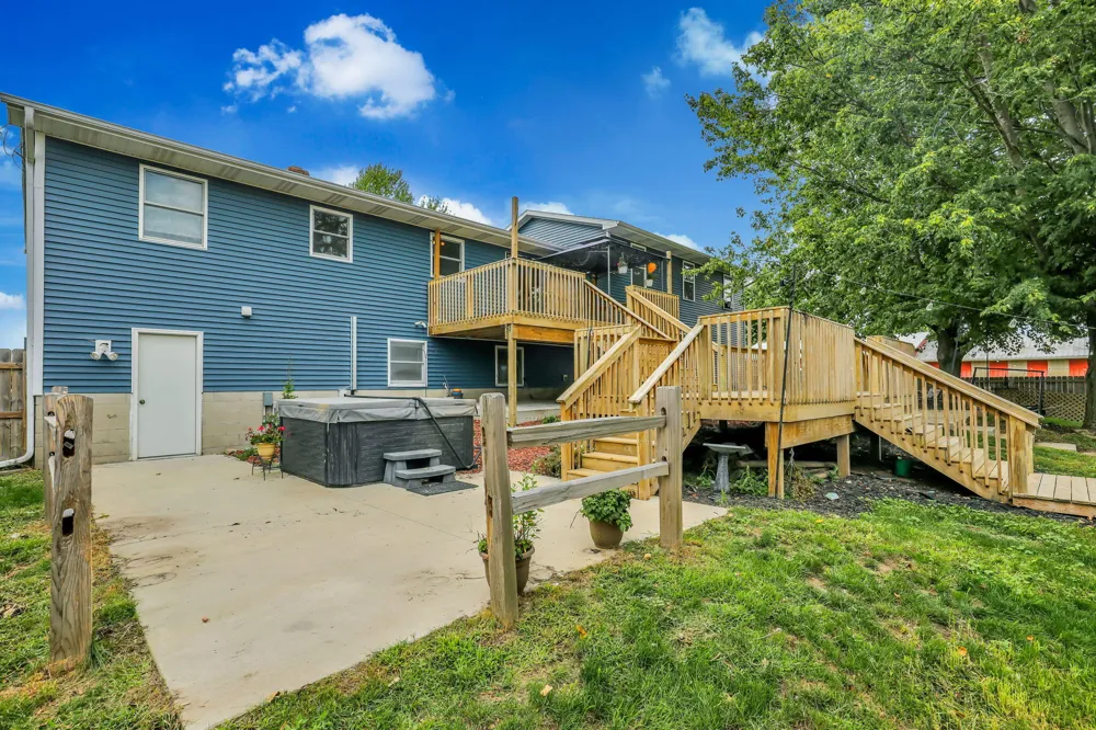 8720 Cochran Road Grand Ledge, MI 48837