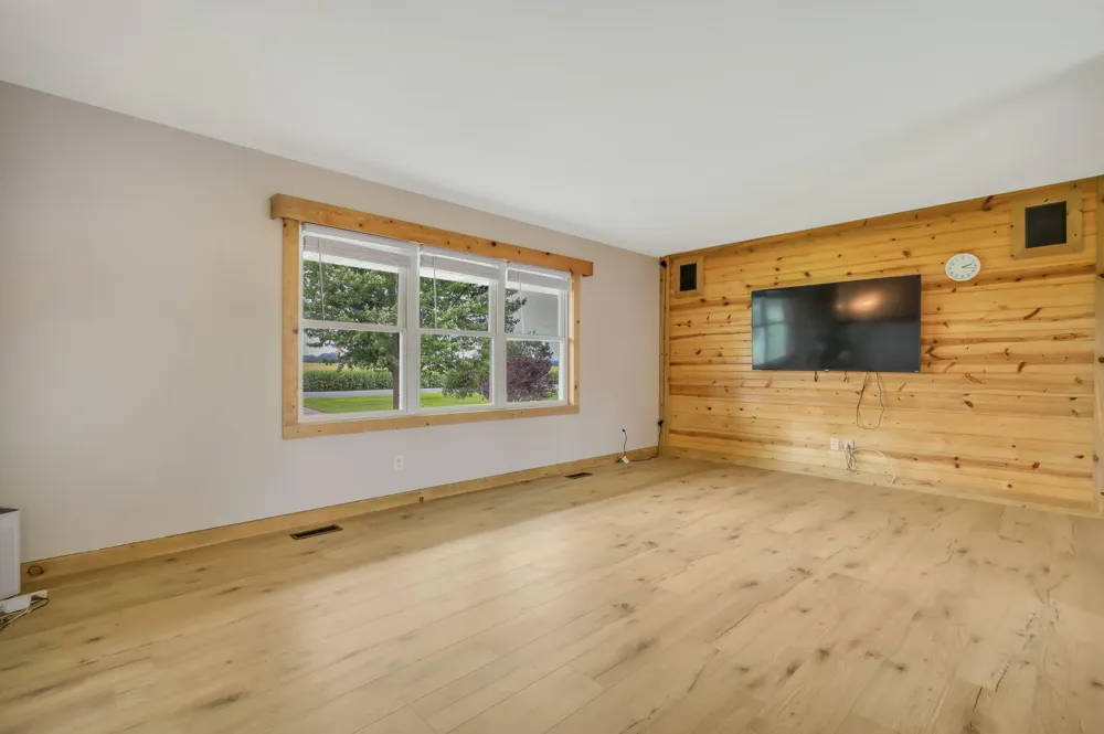 8720 Cochran Road Grand Ledge, MI 48837