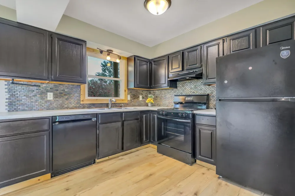 8720 Cochran Road Grand Ledge, MI 48837