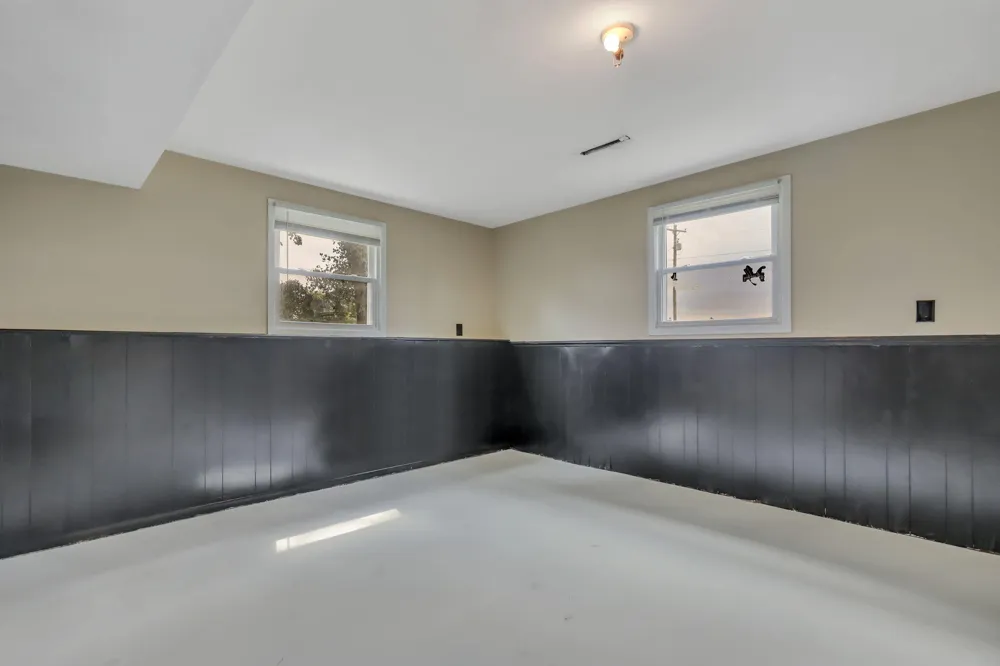 8720 Cochran Road Grand Ledge, MI 48837