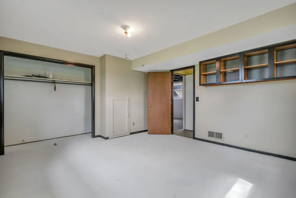 8720 Cochran Road Grand Ledge, MI 48837