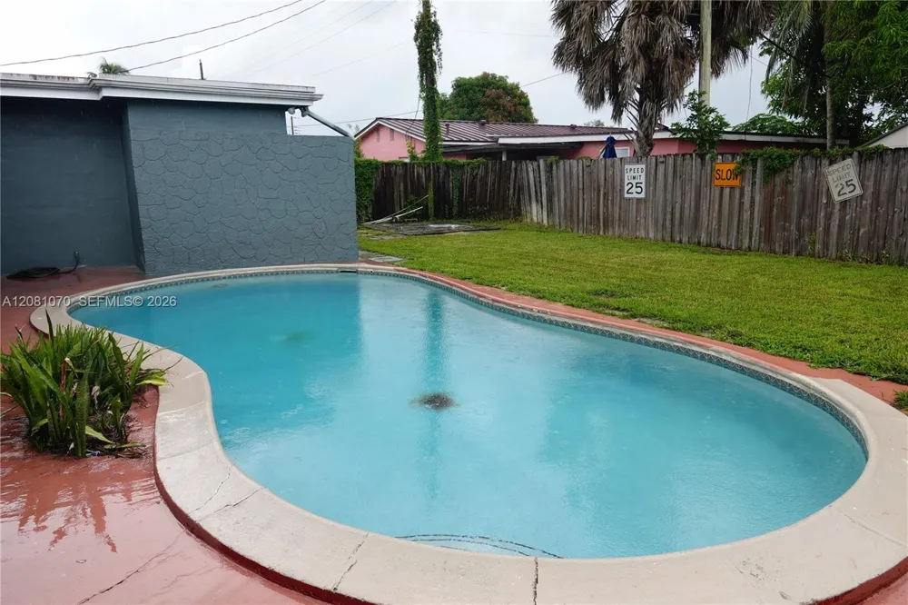 2081 Utopia Dr Miramar, FL 33023