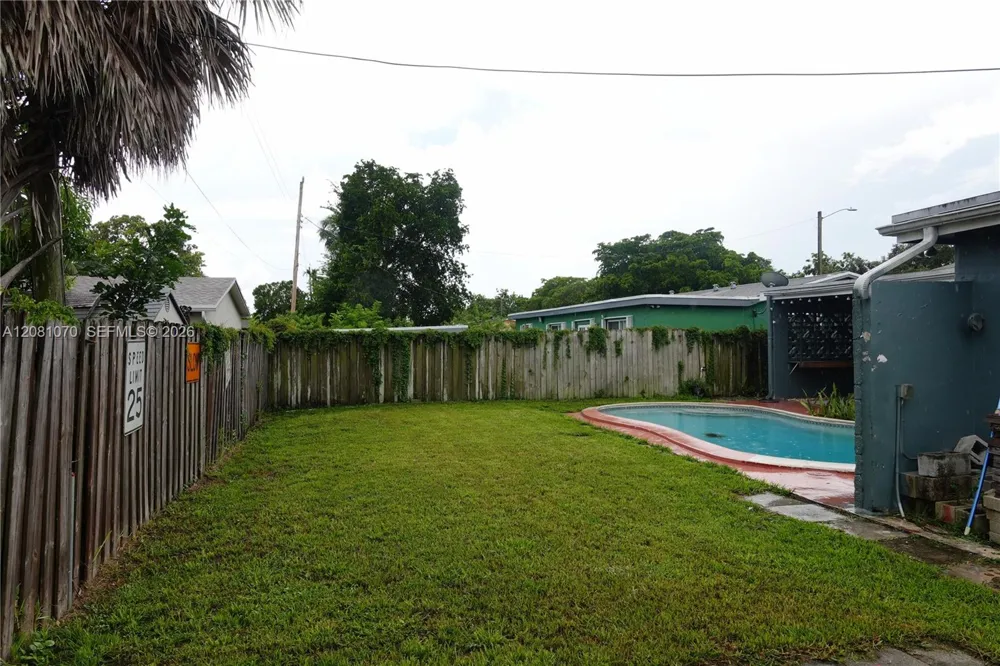 2081 Utopia Dr Miramar, FL 33023
