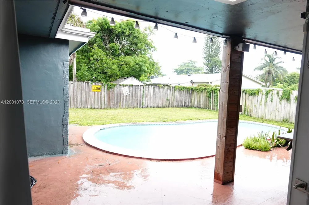 2081 Utopia Dr Miramar, FL 33023