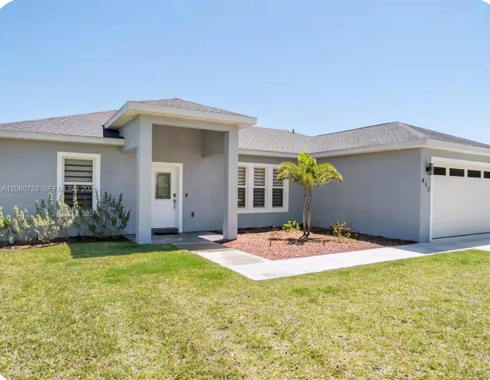 812 Lake Betty Dr Lake Placid, FL 33852