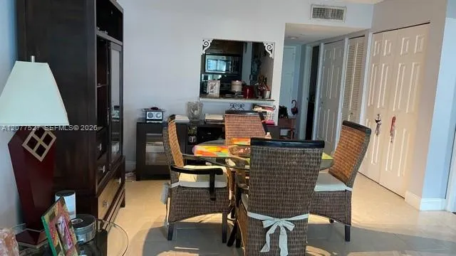 100 Lakeview Dr #103 Weston, FL 33326