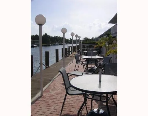 2900 NE 30th Street NE #E6 Fort Lauderdale, FL 33306