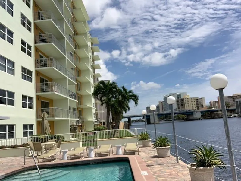2900 NE 30th Street NE #E6 Fort Lauderdale, FL 33306