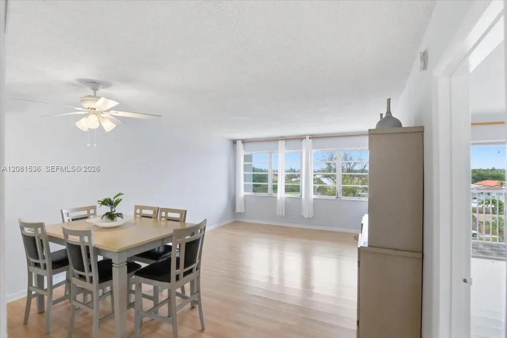 330 SE 2nd St #501G Hallandale Beach, FL 33009