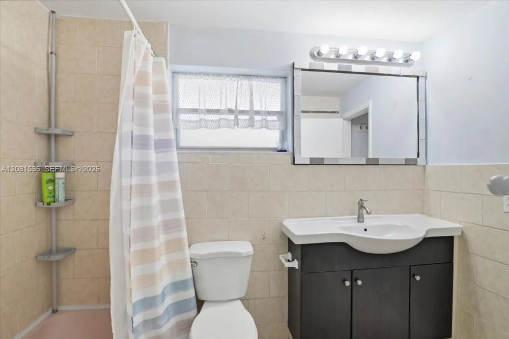 330 SE 2nd St #501G Hallandale Beach, FL 33009