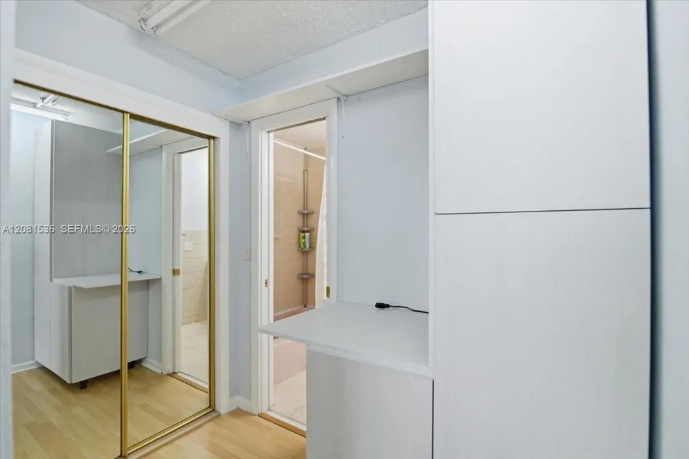 330 SE 2nd St #501G Hallandale Beach, FL 33009