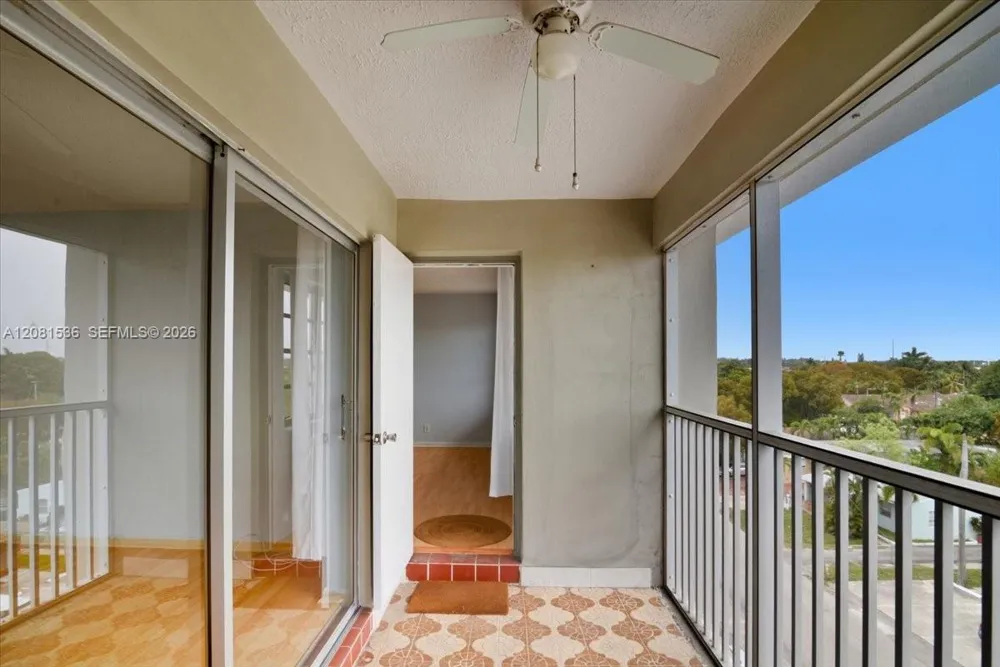 330 SE 2nd St #501G Hallandale Beach, FL 33009