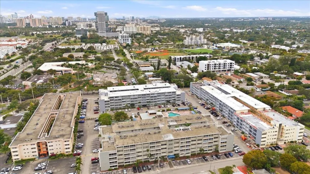 330 SE 2nd St #501G Hallandale Beach, FL 33009