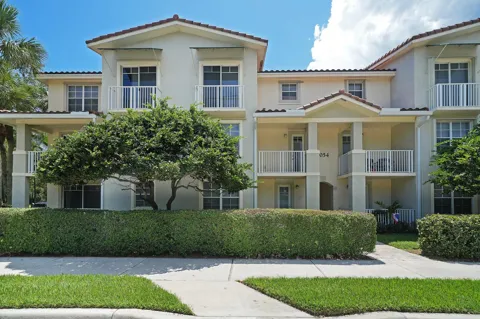 1054 University Boulevard #21