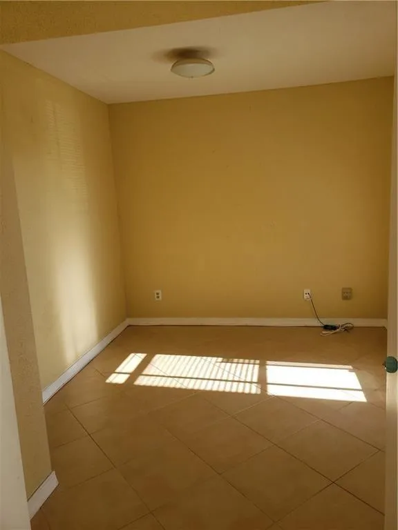 833 RIVERSIDE DRIVE #824 Coral Springs, FL 33071
