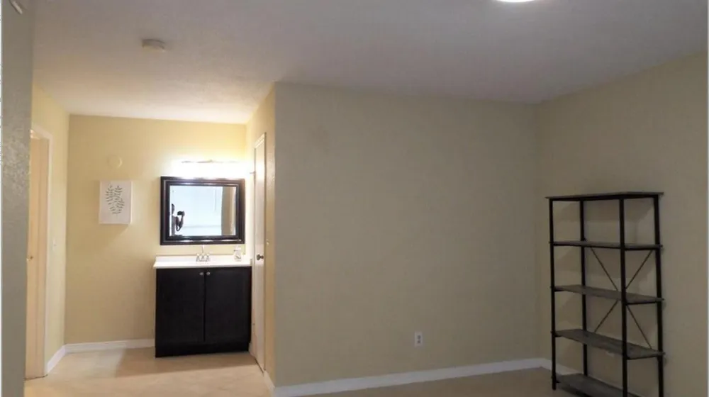 833 RIVERSIDE DRIVE #824 Coral Springs, FL 33071