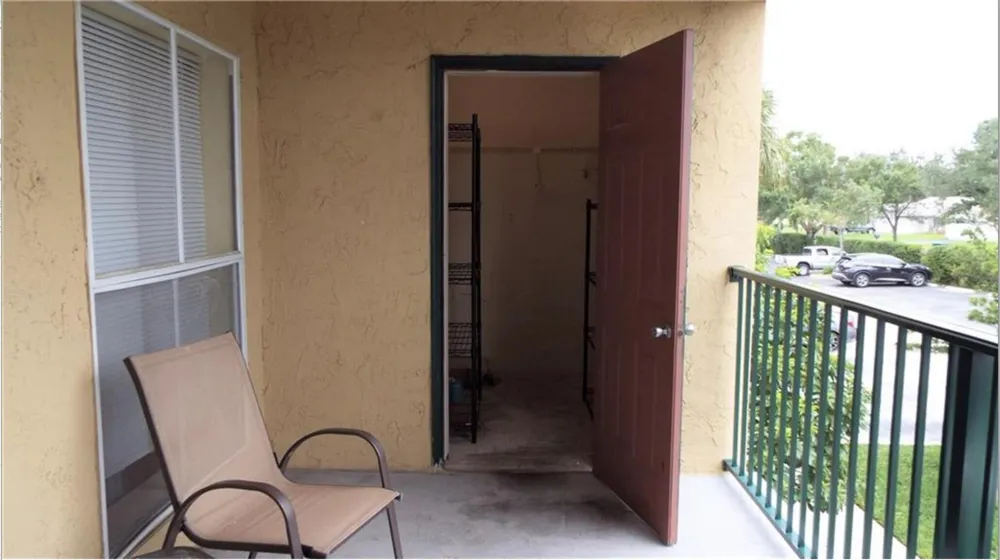 833 RIVERSIDE DRIVE #824 Coral Springs, FL 33071