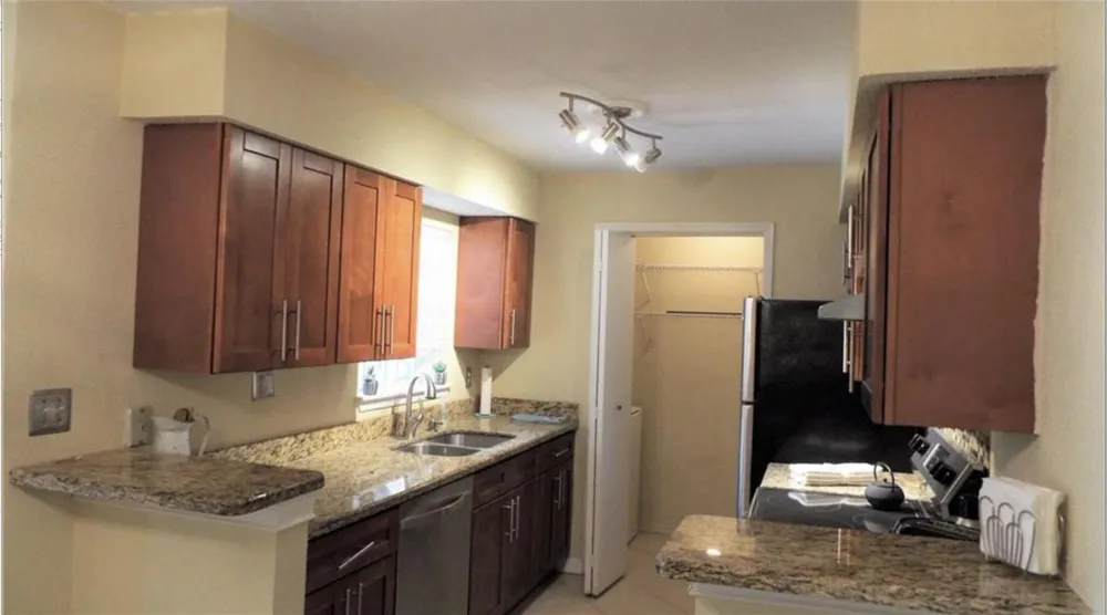 833 RIVERSIDE DRIVE #824 Coral Springs, FL 33071