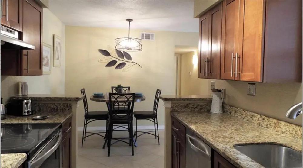 833 RIVERSIDE DRIVE #824 Coral Springs, FL 33071