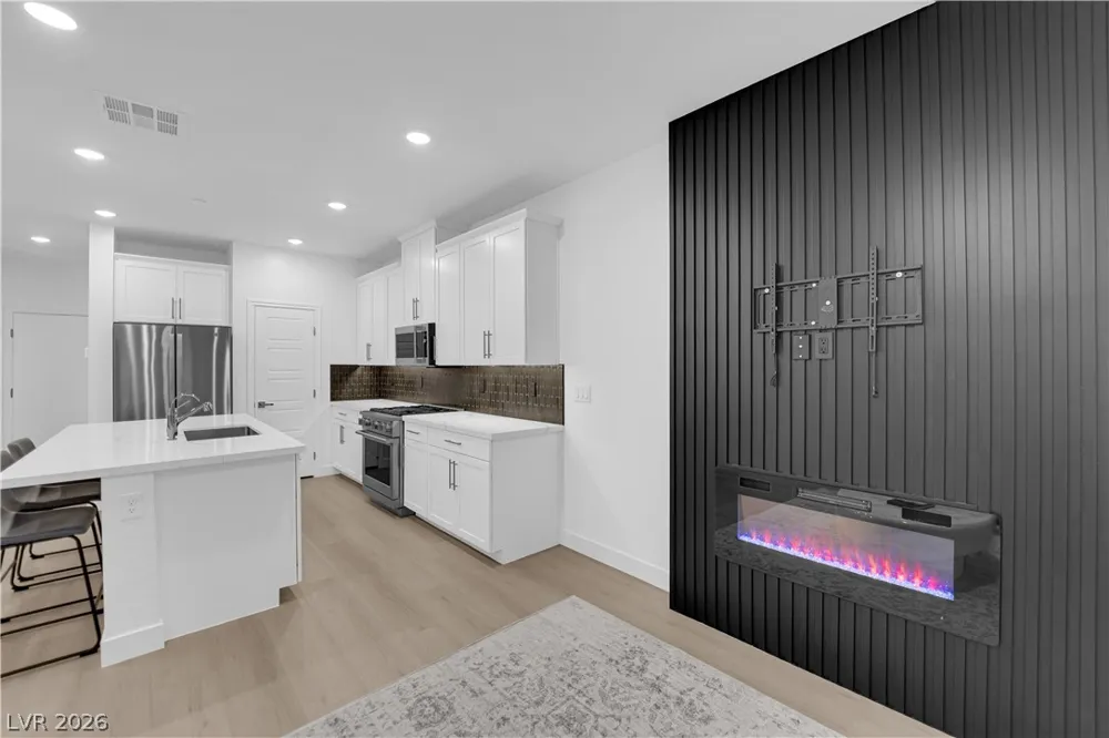 600 Carriage Hill Drive #1048 Las Vegas, NV 89138