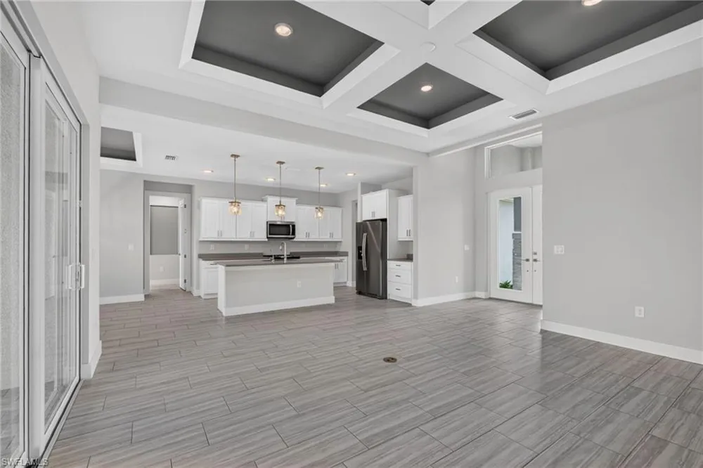 913 NW 33rd Place Cape Coral, FL 33993