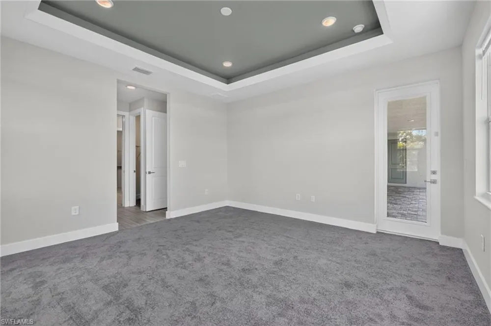 913 NW 33rd Place Cape Coral, FL 33993
