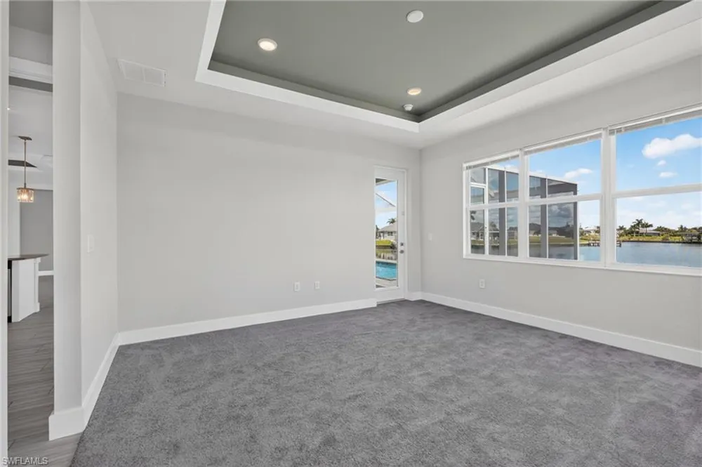 913 NW 33rd Place Cape Coral, FL 33993