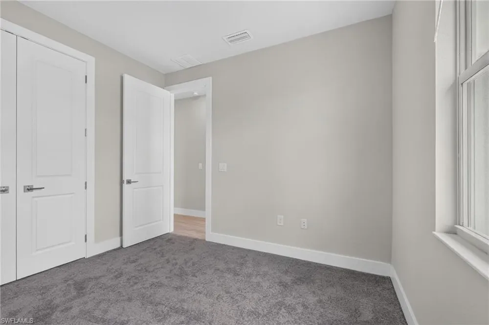 913 NW 33rd Place Cape Coral, FL 33993