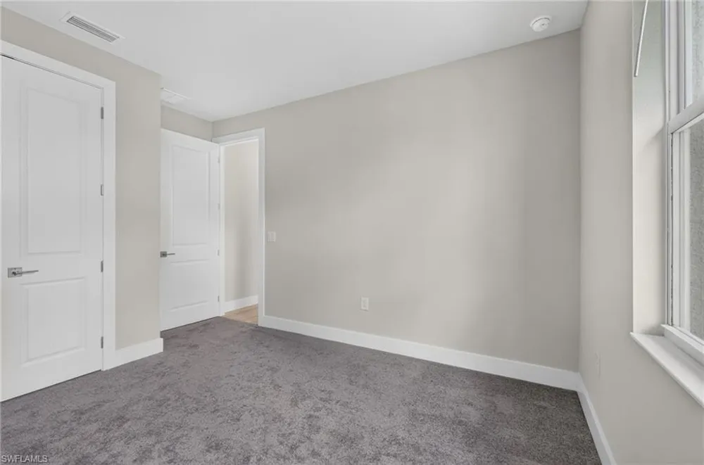 913 NW 33rd Place Cape Coral, FL 33993