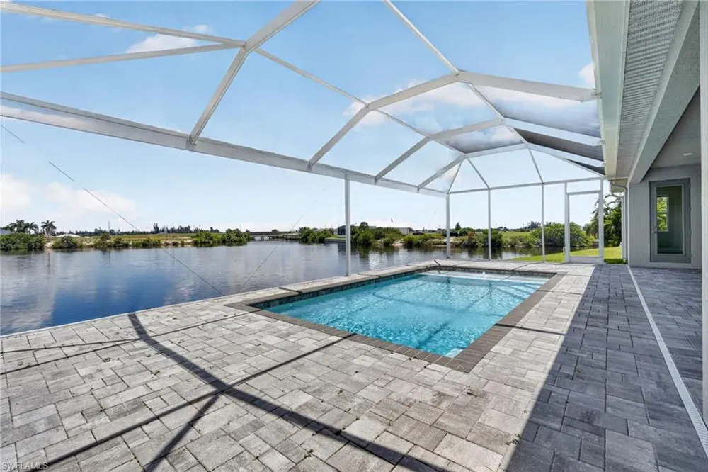 913 NW 33rd Place Cape Coral, FL 33993