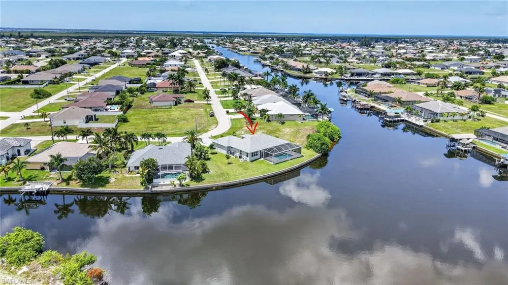 913 NW 33rd Place Cape Coral, FL 33993