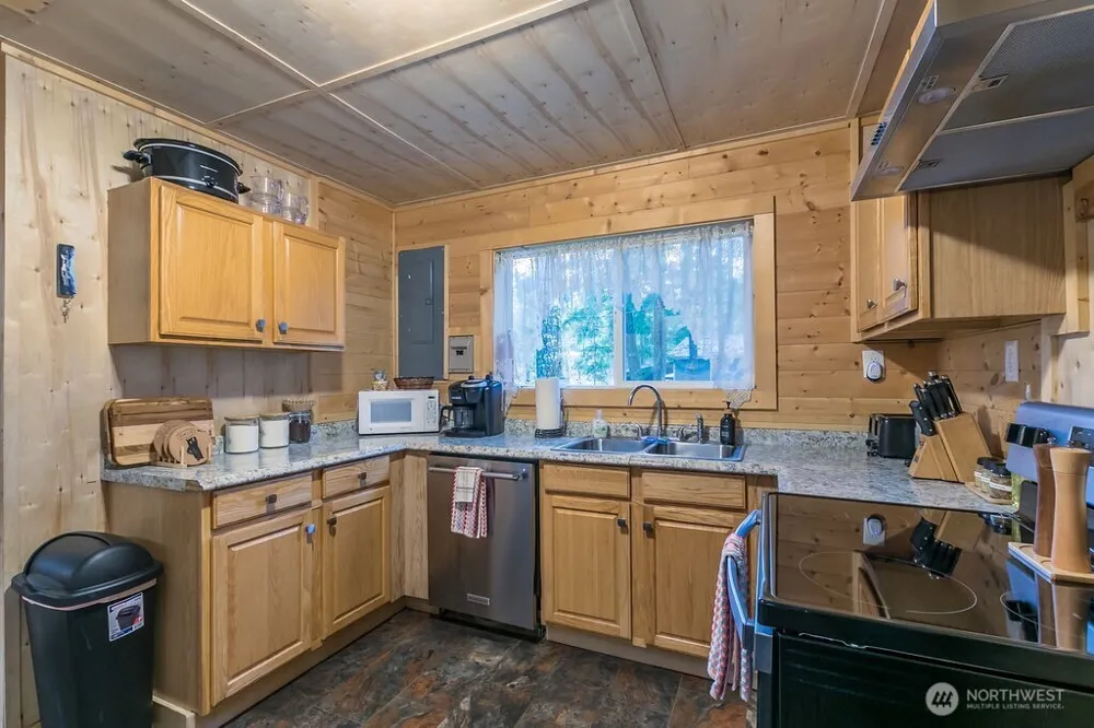 117 Butter Creek Lane Packwood, WA 98361