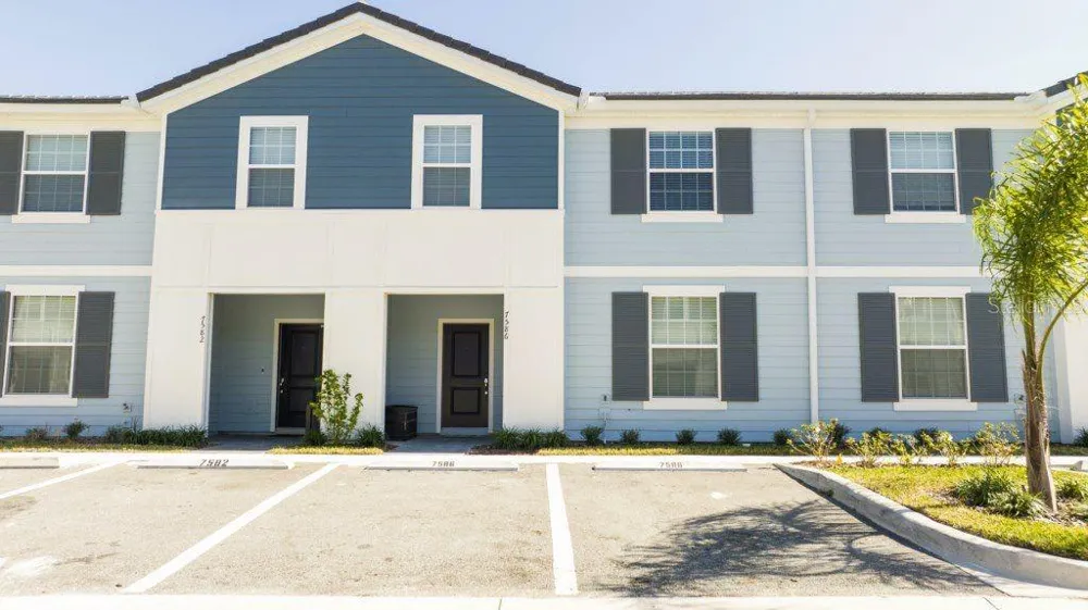 7586 OAK SPRING LANE Davenport, FL 33837