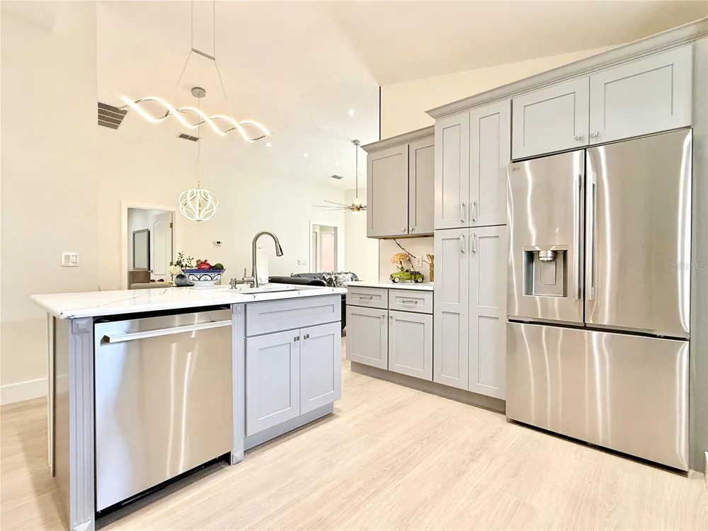 403 SANDY RIDGE DRIVE Davenport, FL 33896