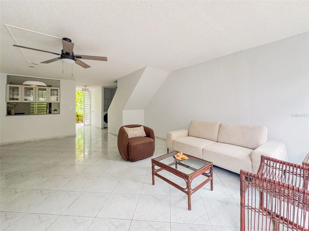 595 CLL MAXIMO GOMEZ #G115 San Juan, PR 00918