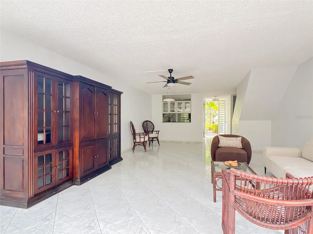 595 CLL MAXIMO GOMEZ #G115 San Juan, PR 00918
