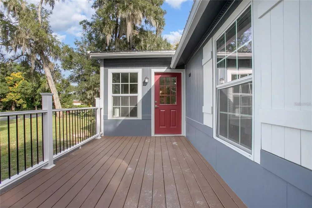 1014 TALTON AVE Deland, FL 32720