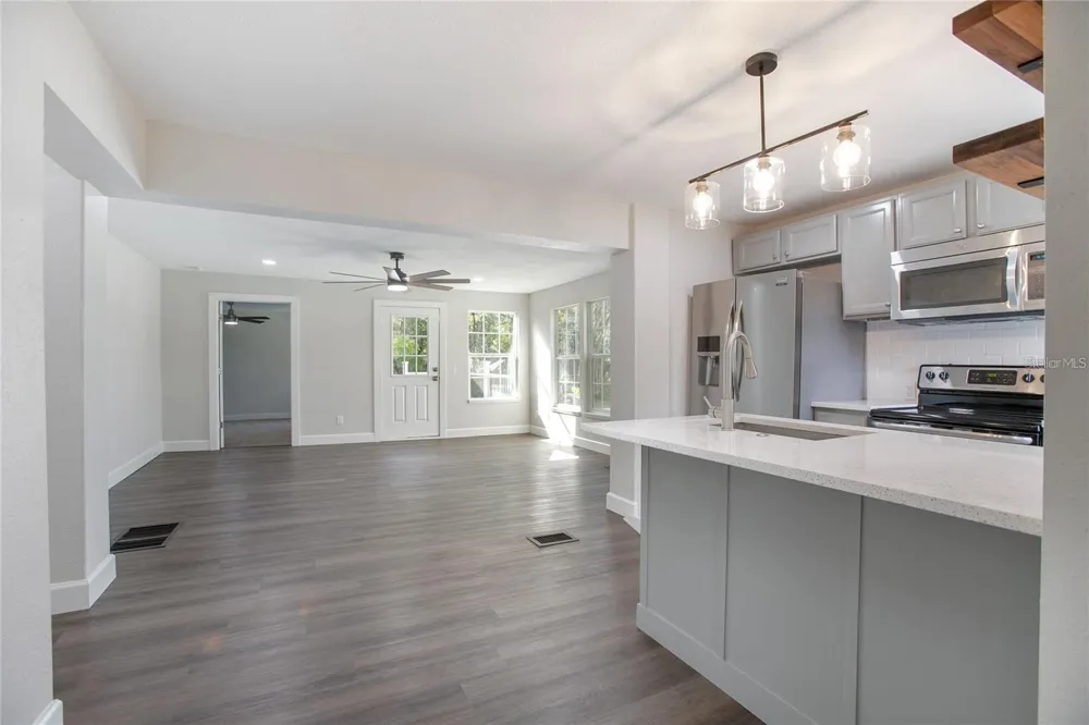 1014 TALTON AVE Deland, FL 32720
