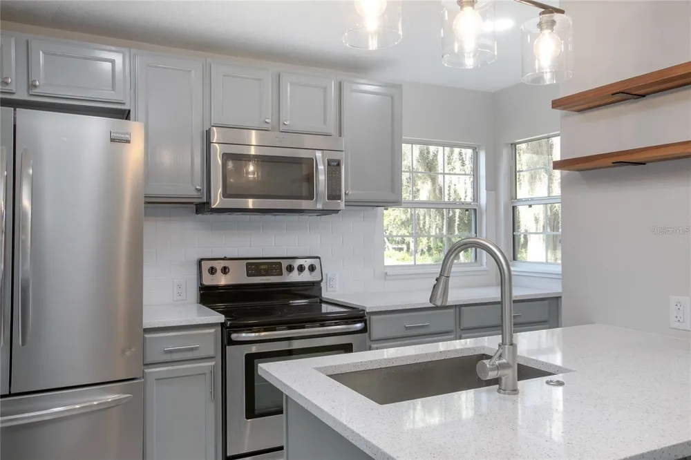 1014 TALTON AVE Deland, FL 32720