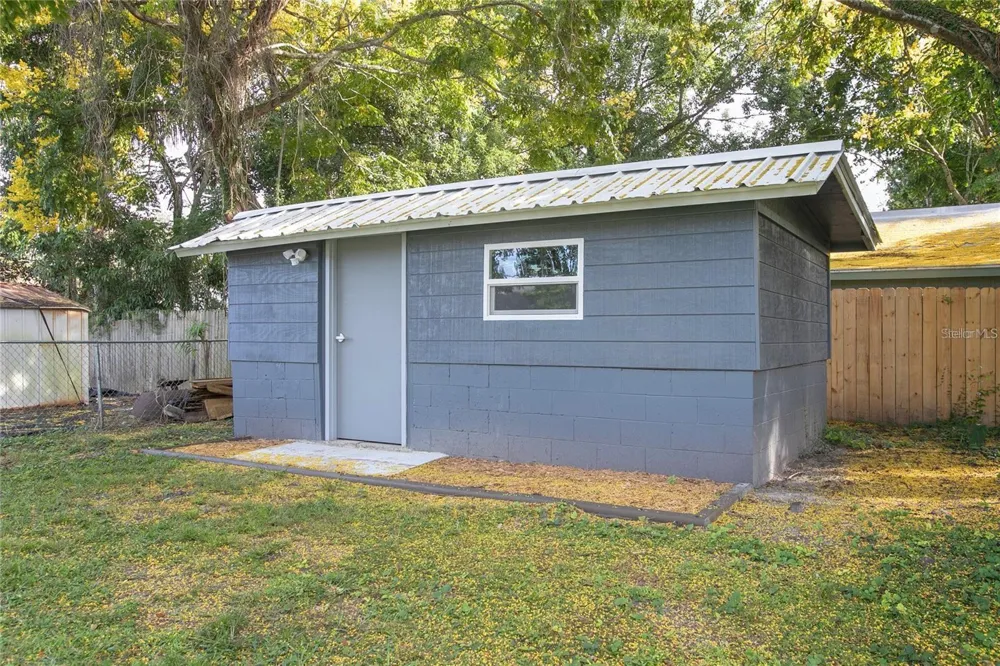 1014 TALTON AVE Deland, FL 32720