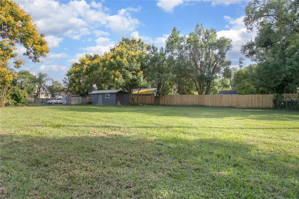 1014 TALTON AVE Deland, FL 32720