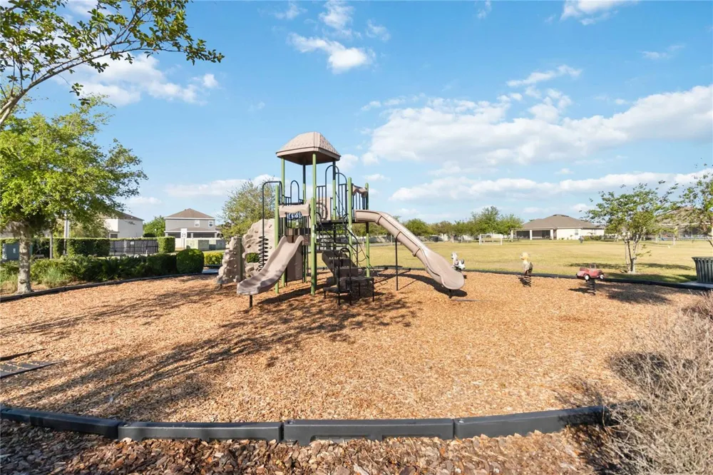 1651 CHATSWORTH CIRCLE St Cloud, FL 34771