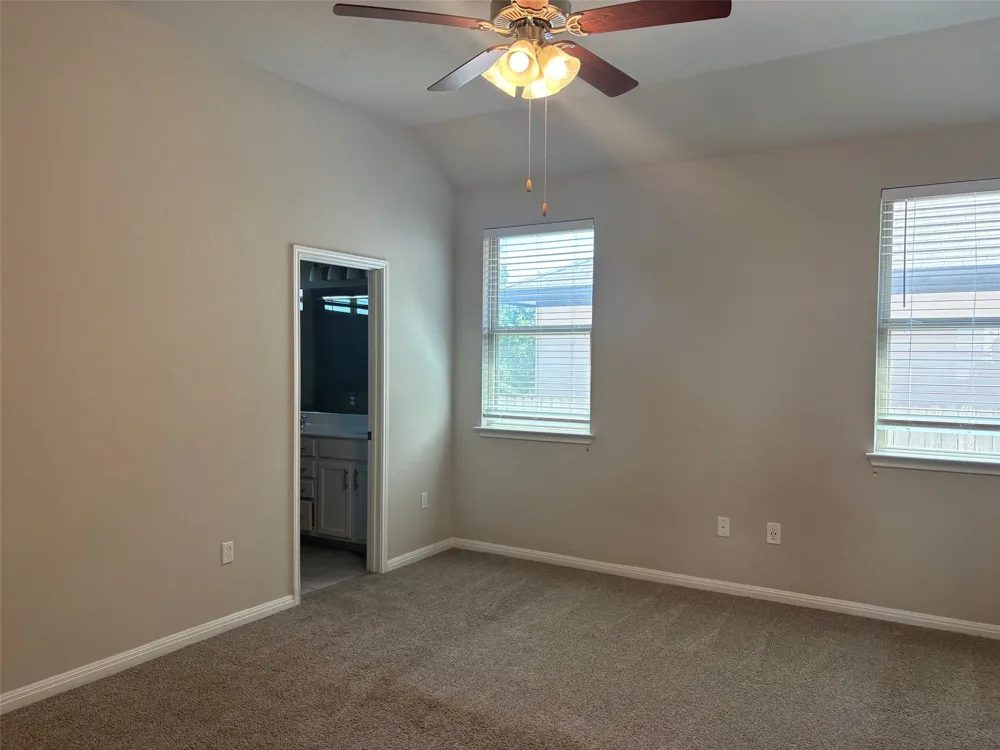 185 Munk Lane Leander, TX 78641