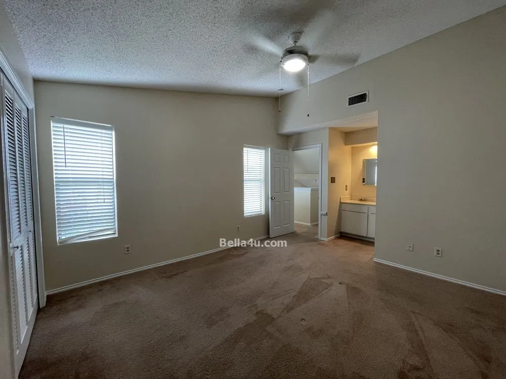512 Eberhart Lane #605 Austin, TX 78745