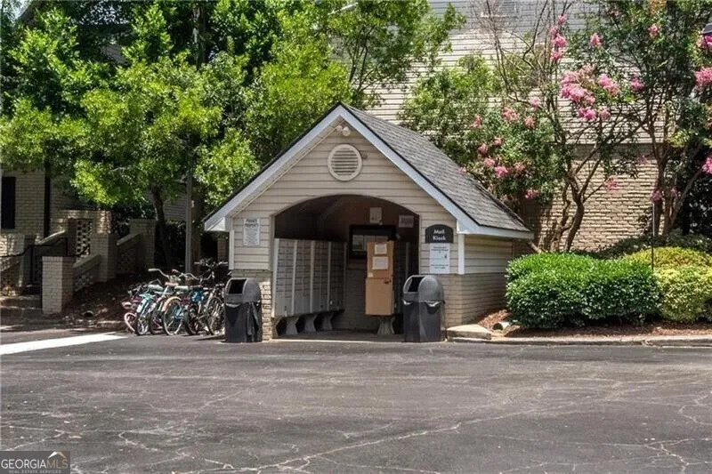 6940 Roswell RD Sandy Springs, GA 30328