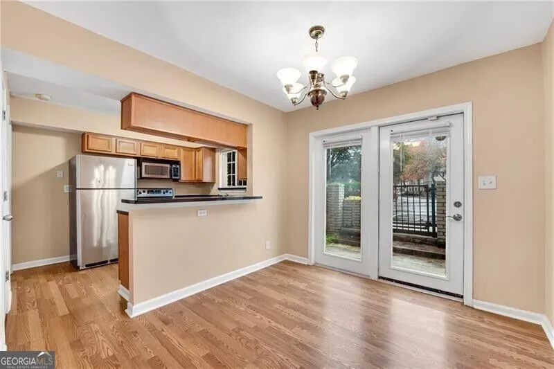 6940 Roswell RD Sandy Springs, GA 30328